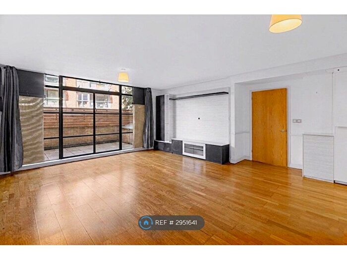 2 Bedroom Flat To Rent In Goat Wharf, Brentford, TW8