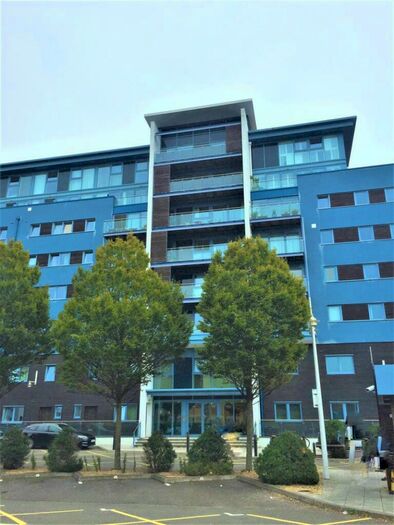 2 Bedroom Apartment To Rent In The Blue Building, Gunwharf Quays, Portsmouth., PO1
