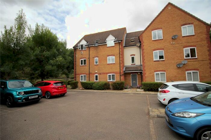 2 Bedroom Apartment To Rent In Forestglade, Basildon, SS16