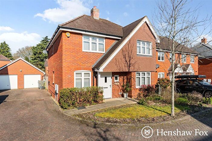 4 Bedroom Detached House For Sale In Knights Meadow, North Baddesley, Hampshire, SO52