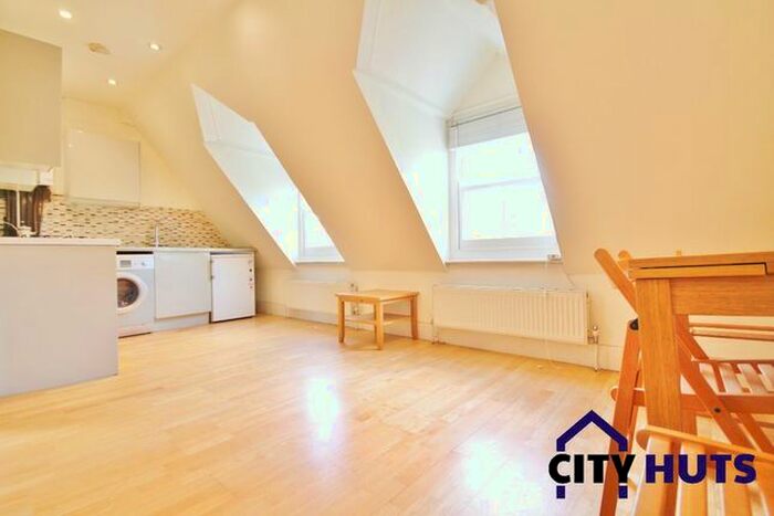 1 Bedroom Flat To Rent In Hartham Road, Caledonian Road, N7