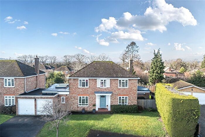 4 Bedroom Detached House For Sale In Shalford, Guildford, Surrey, GU4