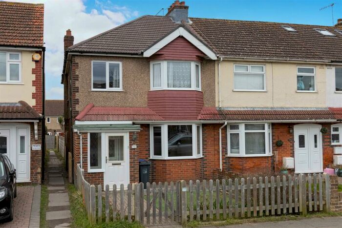 3 Bedroom End Of Terrace House To Rent In Grand Avenue, Lancing, BN15