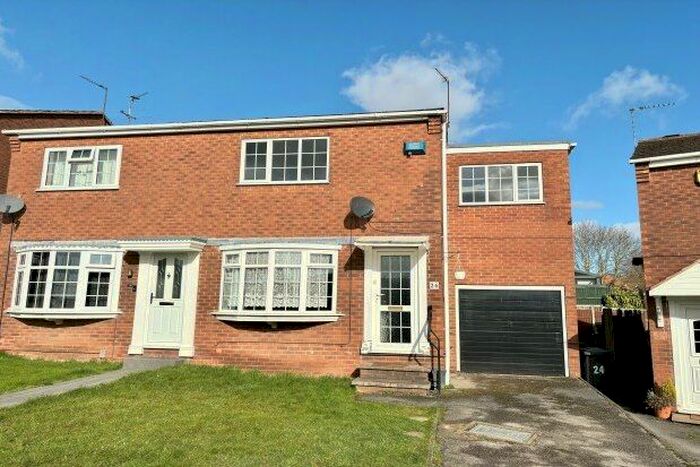 3 Bedroom Semi-Detached House To Rent In Canonbie Close, Nottingham, NG5