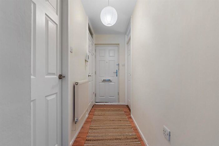 1 Bedroom Flat For Sale In Alderley Walk, Macclesfield, SK11