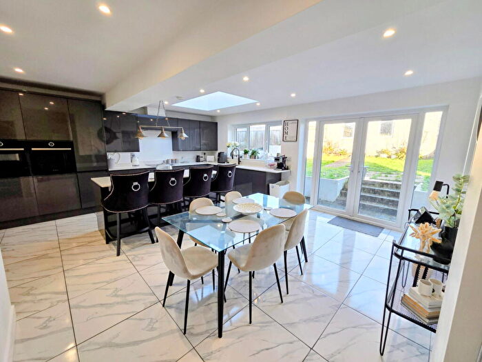 3 Bedroom Semi-Detached House For Sale In Plymouth Road, Plymouth, PL7