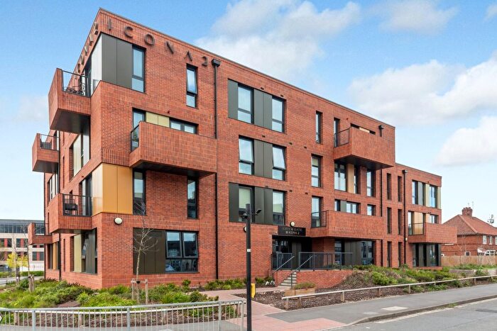 2 Bedroom Flat For Sale In City Gate, Eboracum Way, York, North Yorkshire, YO31