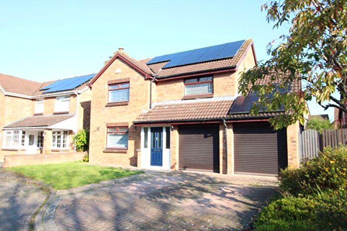 4 Bedroom Detached House To Rent In Dean Close, Hanham, Bristol, BS15