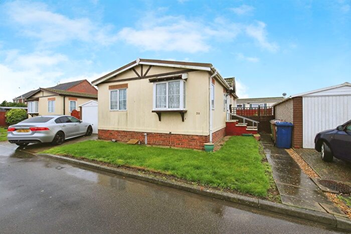 2 Bedroom Park Home For Sale In Osborne Road, Wisbech, PE13