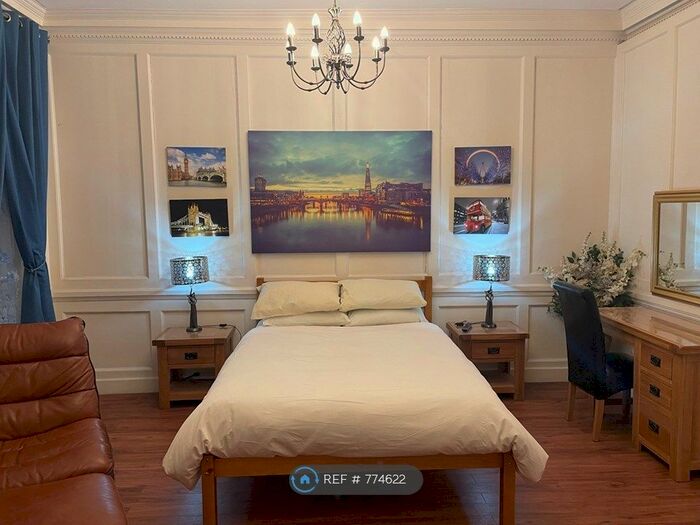 1 Bedroom Flat To Rent In Dean Street, London, W1D