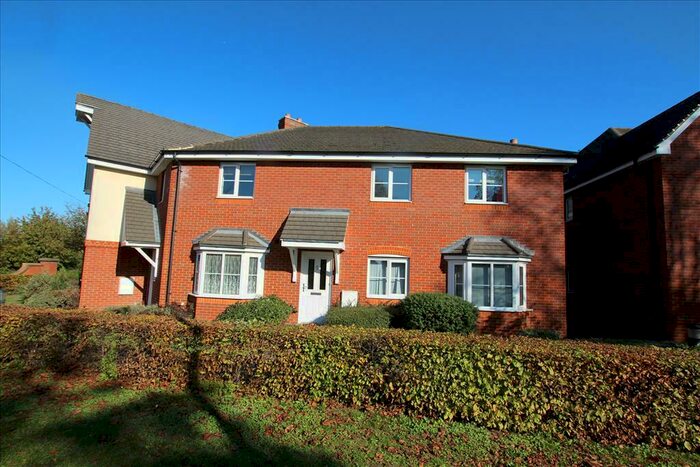 2 Bedroom Apartment To Rent In Chambers Lodge, Chambers Way, Biggleswade, SG18