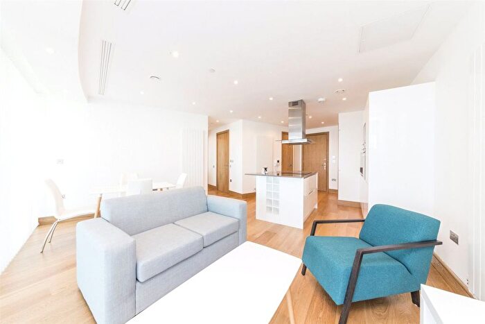 2 Bedroom Flat For Sale In Crossharbour Plaza, Canary Wharf, E14