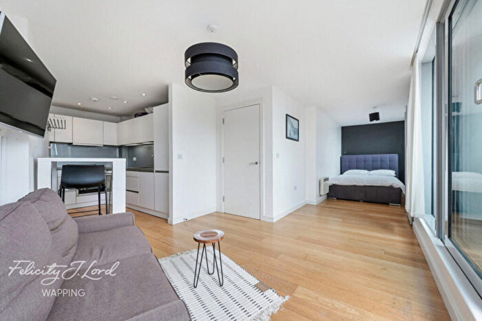 1 Bedroom Apartment For Sale In Caroline Street, London, E1