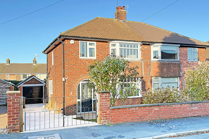 3 Bedroom Semi-Detached House For Sale In Woodlands Close, Harrogate, HG2