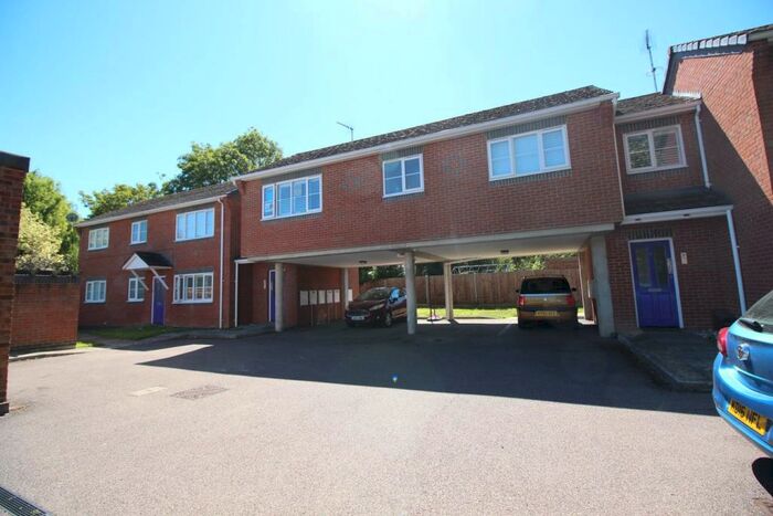 2 Bedroom Apartment To Rent In Bearton Close, Hitchin, SG5