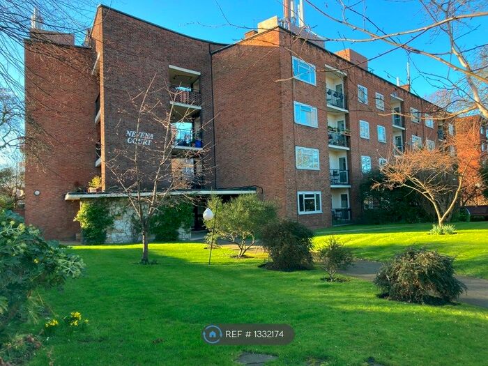 3 Bedroom Flat To Rent In Nevena Court, London, SW2