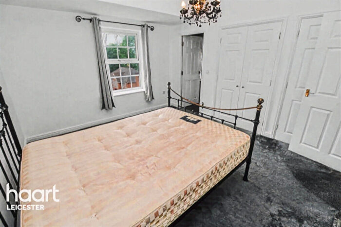 2 Bedroom Apartment For Sale In Stelle Way, Leicester, LE3