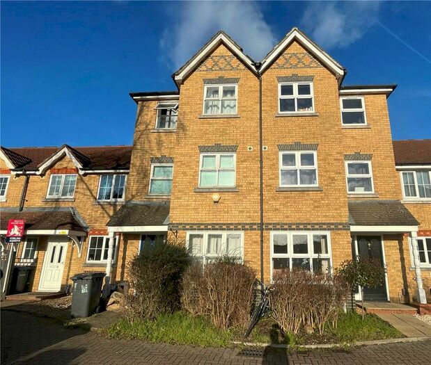 6 Bedroom Terraced House To Rent In Nightingale Shott, Egham, Surrey, TW20