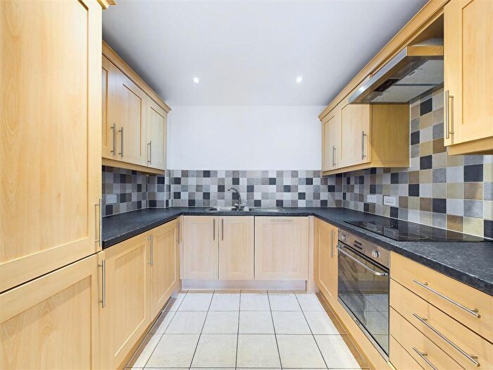 2 Bedroom Apartment For Sale In Townhead Road, Dore, Sheffield, S17