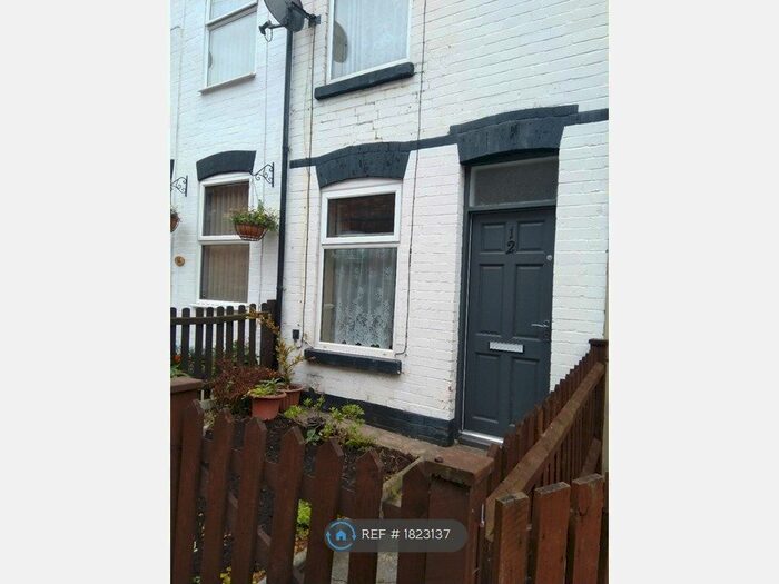 2 Bedroom Terraced House To Rent In Gordon Grove, Nottingham, NG7
