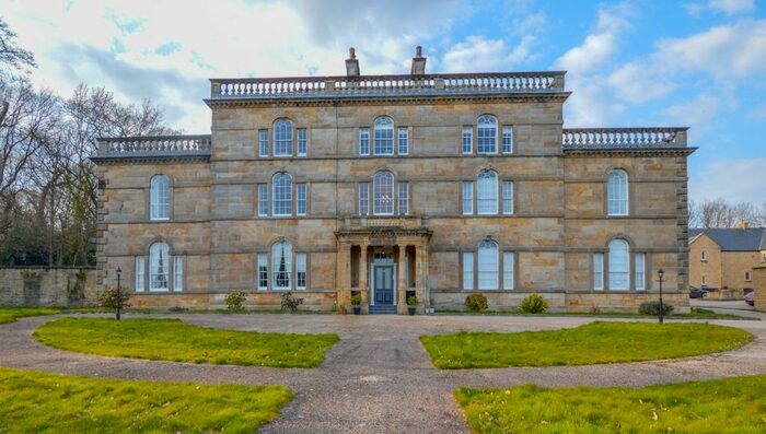 2 Bedroom Flat To Rent In Loxley Court, Sheffield, S6