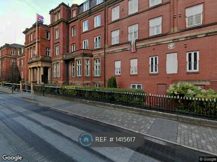 3 Bedroom Flat To Rent In The Royal, Salford, M3