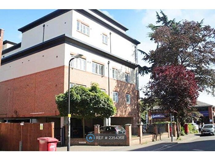 2 Bedroom Flat To Rent In Centrika, Slough, SL1