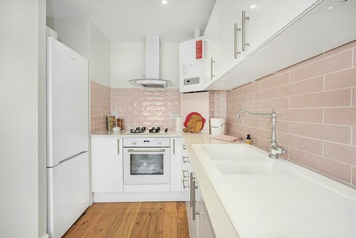 1 Bedroom Flat To Rent In St Pauls Court Yard, Deptford, SE8