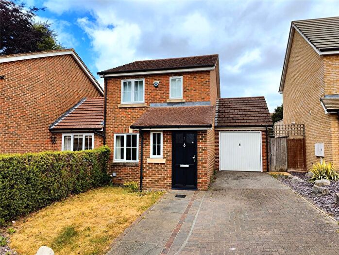 3 Bedroom House For Sale In Porthallow Close, Orpington, BR6