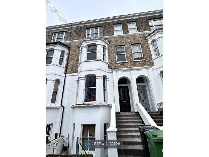 3 Bedroom Flat To Rent In Westcroft Square, London, W6