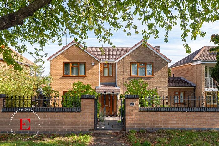 4 Bedroom Detached House For Sale In Leamington Road, Styvechale, CV3