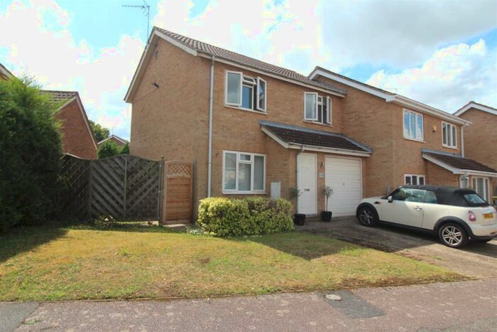 3 Bedroom Detached House To Rent In Naseby Close Wellingborough, NN8