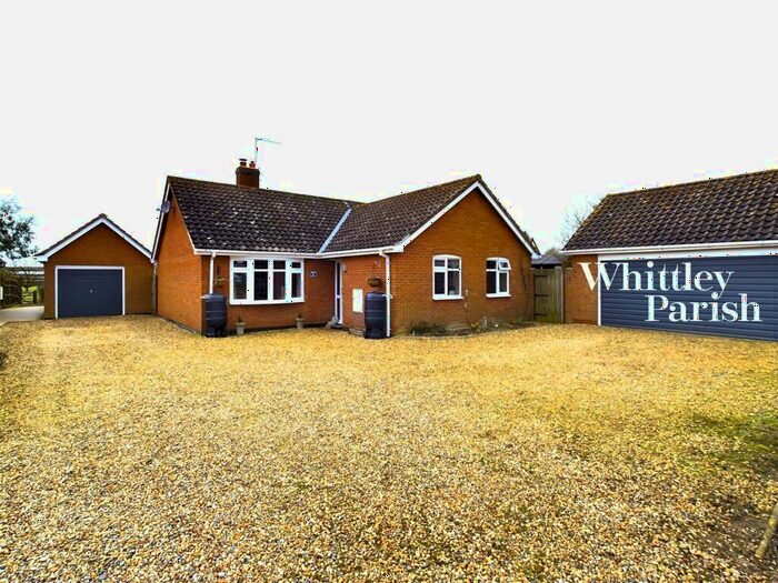 4 Bedroom Detached Bungalow For Sale In Bonds Road, Tivetshall St Mary, NR15