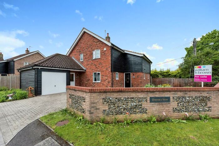 5 Bedroom Detached House For Sale In Dolvers View, Holywell Row, Bury St. Edmunds, IP28
