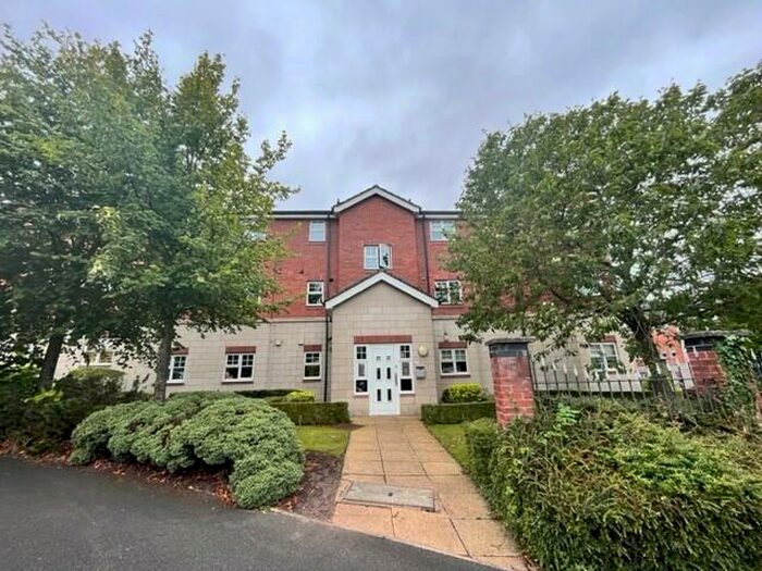 2 Bedroom Flat To Rent In Sandbach Drive, Kingsmead, CW9