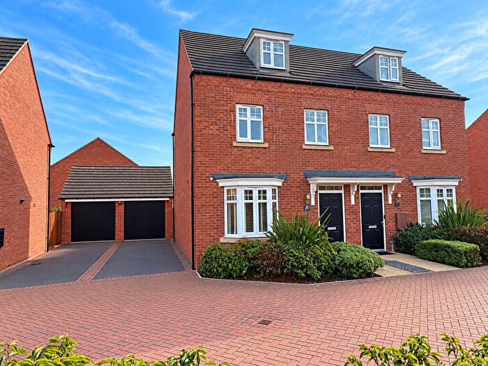 3 Bedroom Semi-Detached House For Sale In Merino Drive, Nuneaton, CV11