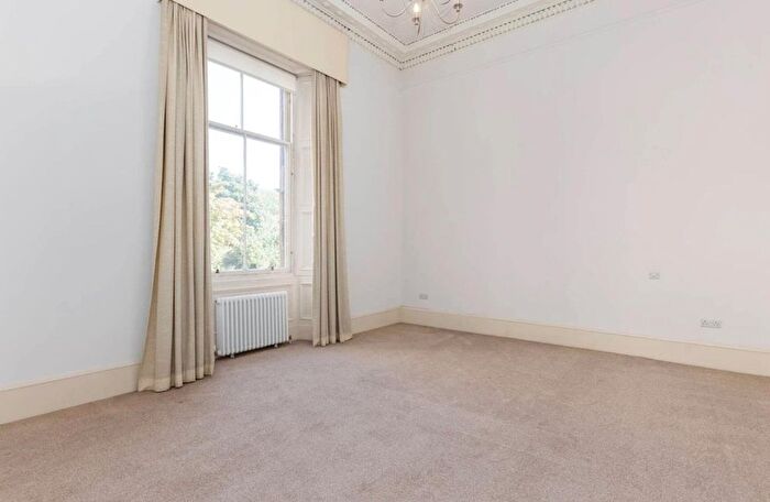 1 Bedroom Flat To Rent In Rosebery Crescent, Haymarket, Edinburgh, EH12