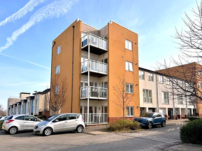 2 Bedroom Flat For Sale In Wain Close, Penarth, CF64