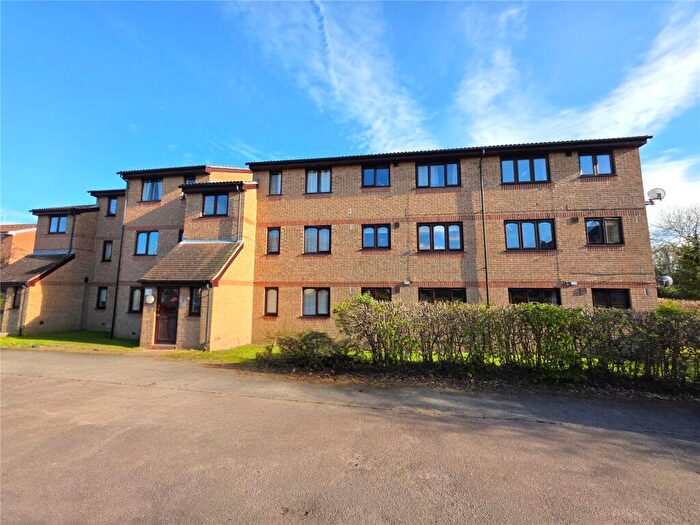 1 Bedroom Apartment For Sale In Sandon Close, Rochford, Essex, SS4