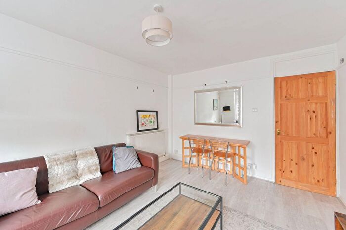 1 Bedroom Flat To Rent In Battersea High Street, Battersea Square, London, SW11