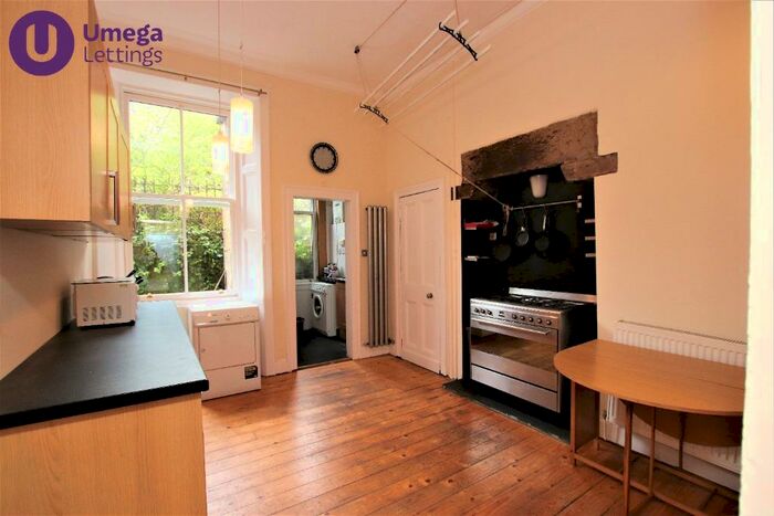 3 Bedroom Flat To Rent In Temple Park Crescent, Polwarth, Edinburgh, EH11