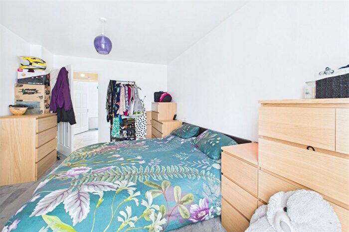 3 Bedroom Bungalow For Sale In Harbour Close, Rodbourne Cheney, Swindon, SN25