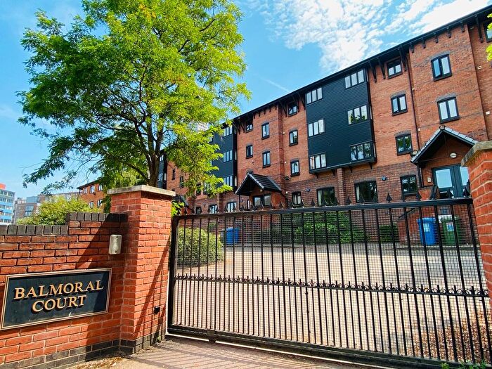 2 Bedroom Flat To Rent In Balmoral Court, Scotland Street, Birmingham, B1