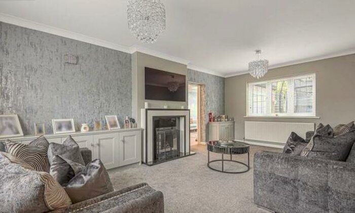 5 Bedroom Detached House To Rent In Draven Close Bromley, BR2