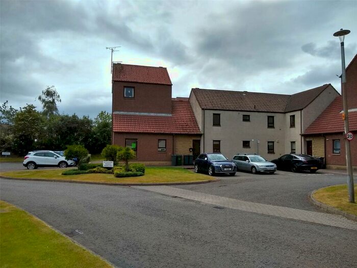 2 Bedroom Flat To Rent In Westbank Place, Edinburgh, EH15