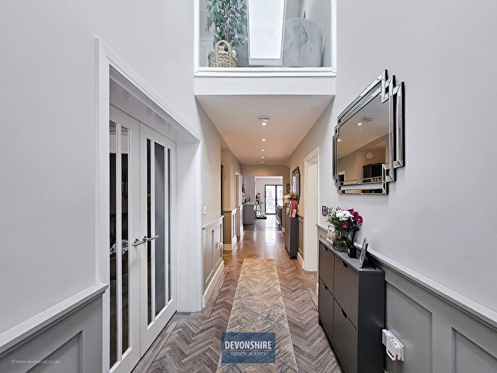 4 Bedroom Detached House For Sale In Mill Lane, Brentwood, CM15