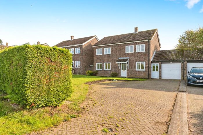 4 Bedroom Detached House For Sale In Tuttles Lane West, Wymondham, Norfolk, NR18