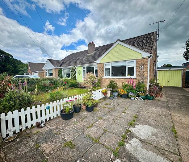 3 Bedroom Semi-Detached House For Sale In Candler Avenue, West Ayton, Scarborough, YO13