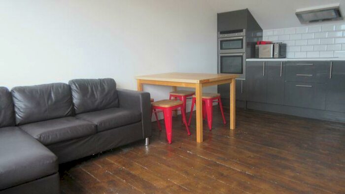 4 Bedroom Maisonette To Rent In St. James's Street, Brighton, BN2