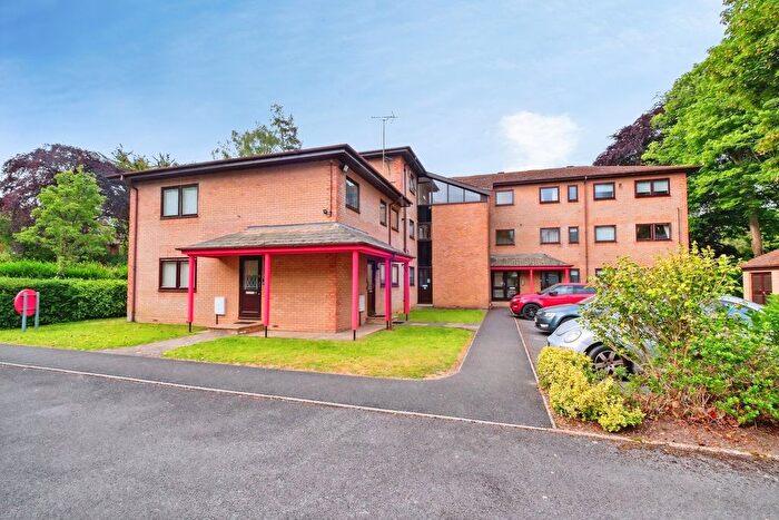 2 Bedroom Flat For Sale In Clarendon Road, Bournemouth, BH4